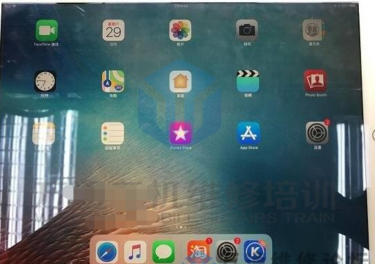  ipad pro 开机无背光故障维修案例