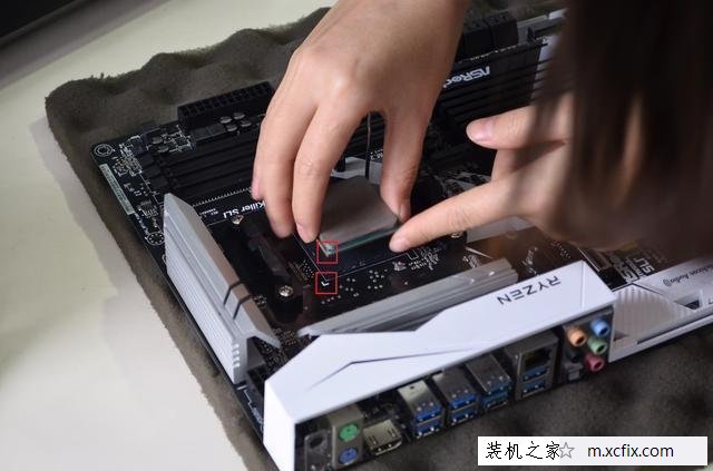 美女教您如何装机！AMD锐龙Ryzen7-1700X电脑组装教程